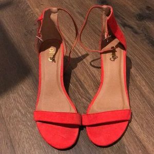 Lightly worn ollio red heels